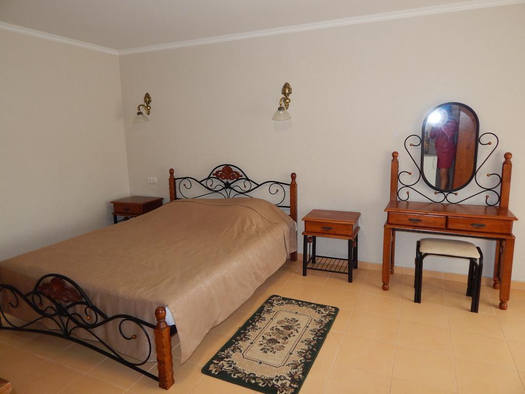 Delfin Hotel Koblevo Luaran gambar