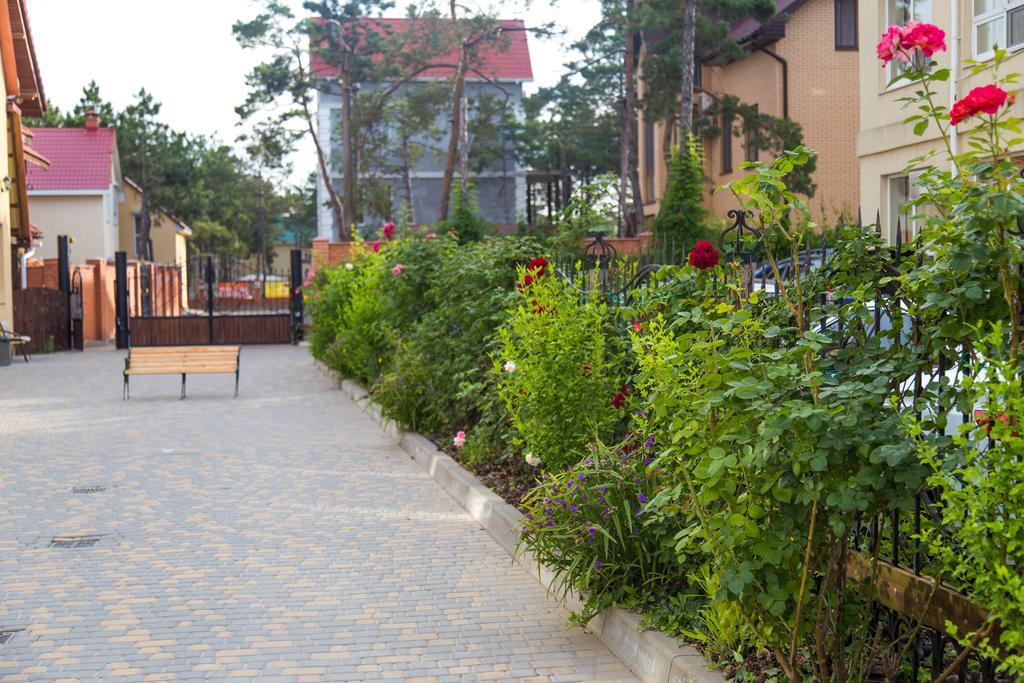 Delfin Hotel Koblevo Luaran gambar
