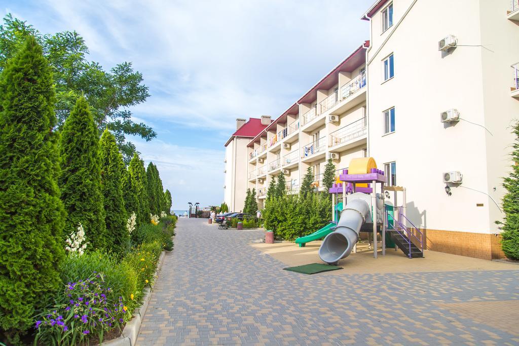 Delfin Hotel Koblevo Luaran gambar