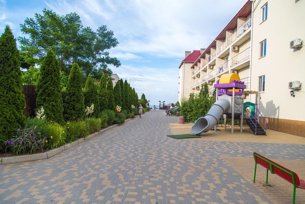 Delfin Hotel Koblevo Luaran gambar