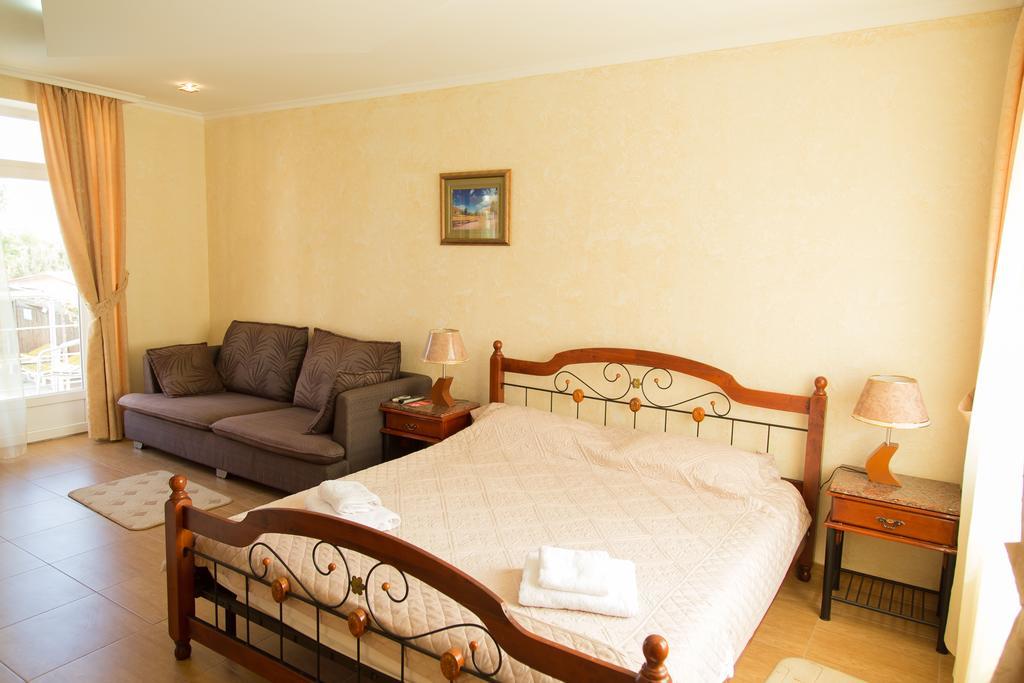 Delfin Hotel Koblevo Luaran gambar