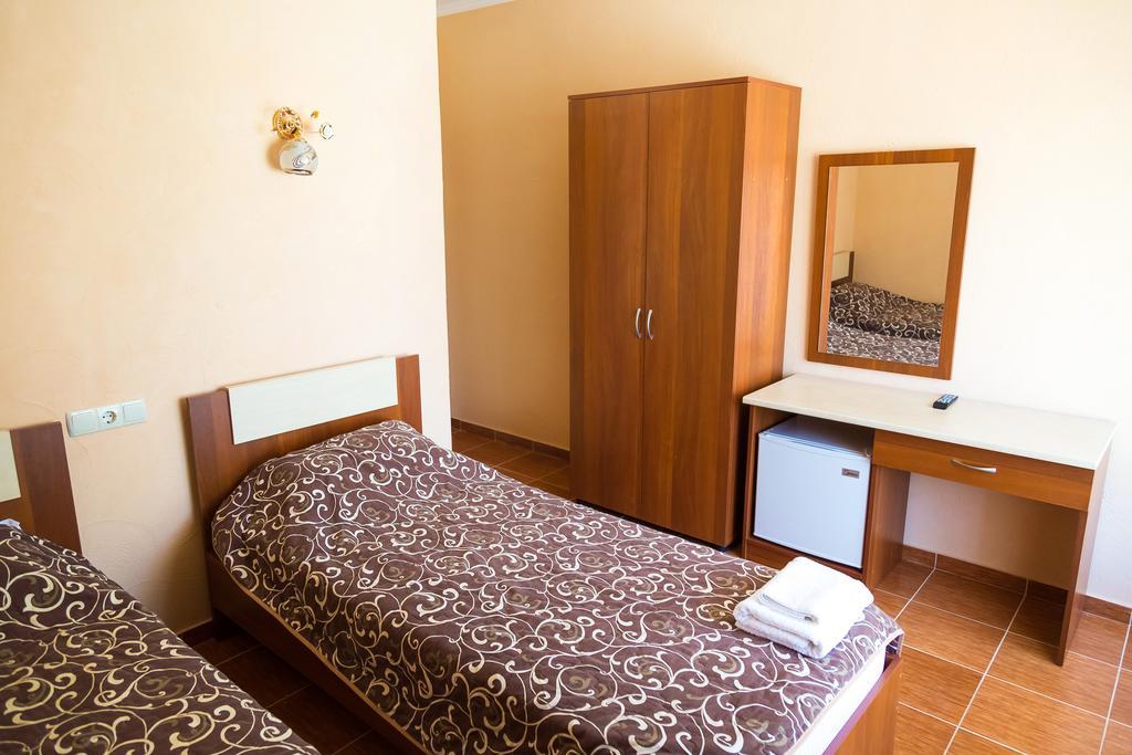 Delfin Hotel Koblevo Luaran gambar