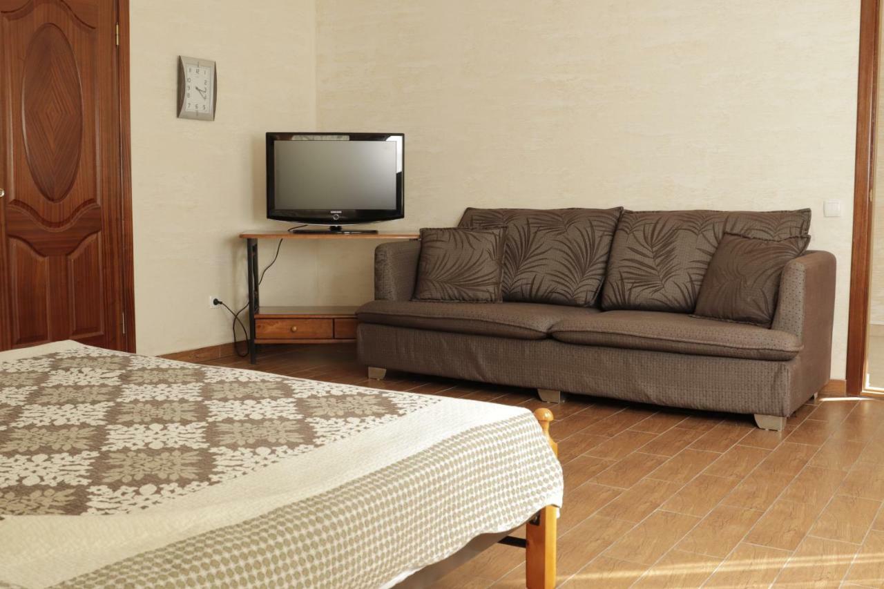 Delfin Hotel Koblevo Luaran gambar